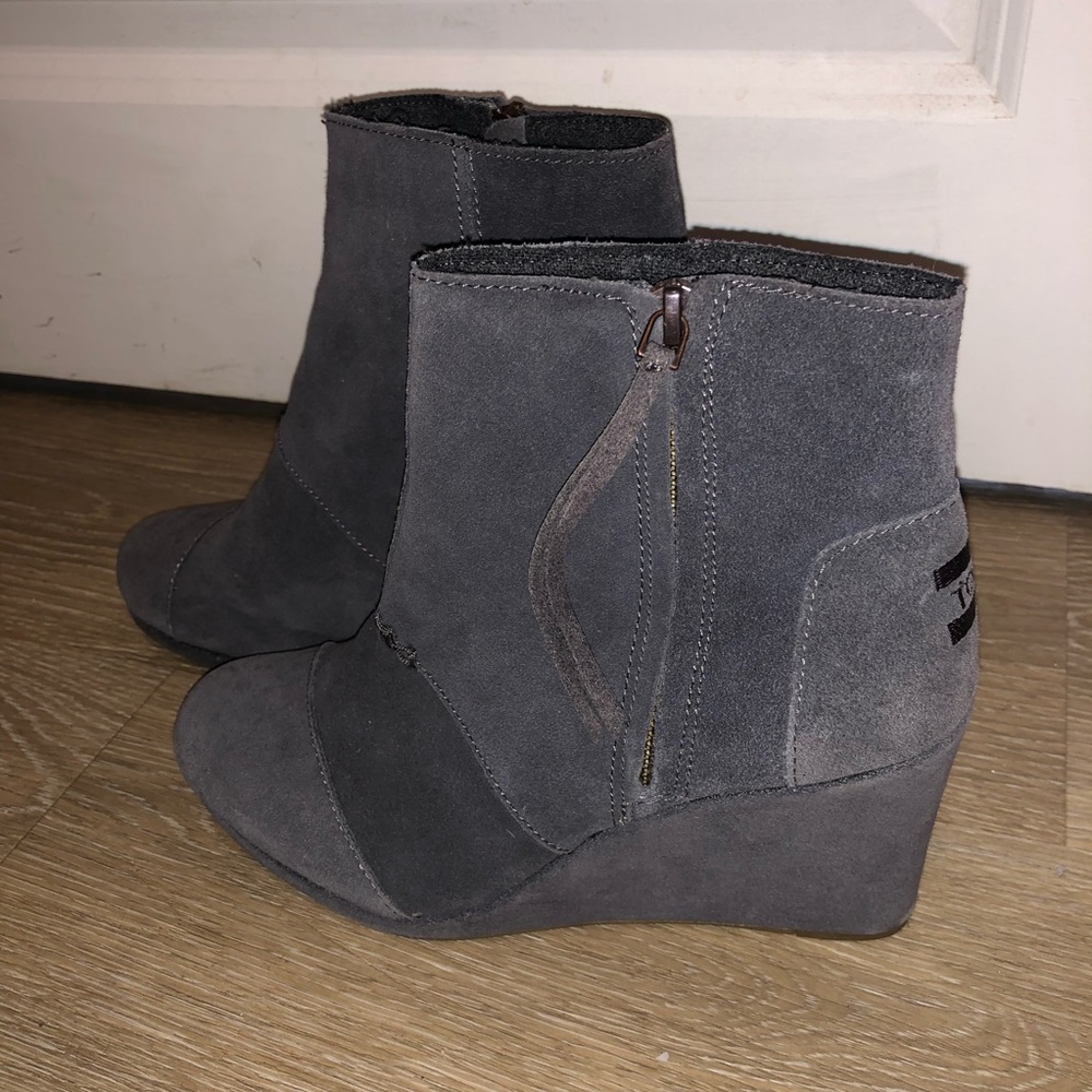 Toms ladies wedge ankle Boots size 8